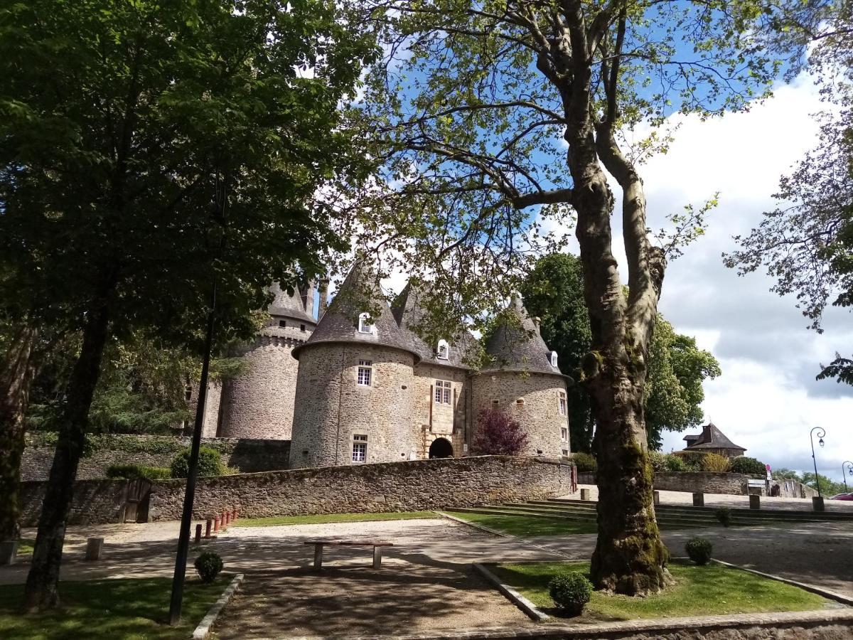 Le Grand Guillaume Maisonnette Independante Saint-Sornin-Lavolps Exteriér fotografie